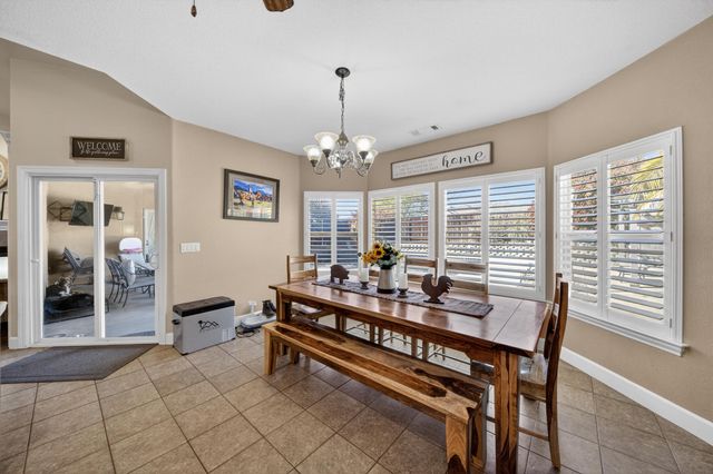 2372 Tradition Way, Redding, CA 96001