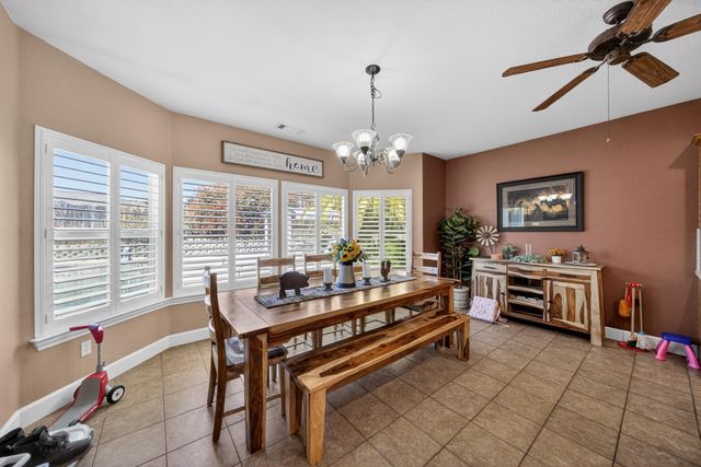 2372 Tradition Way, Redding, CA 96001