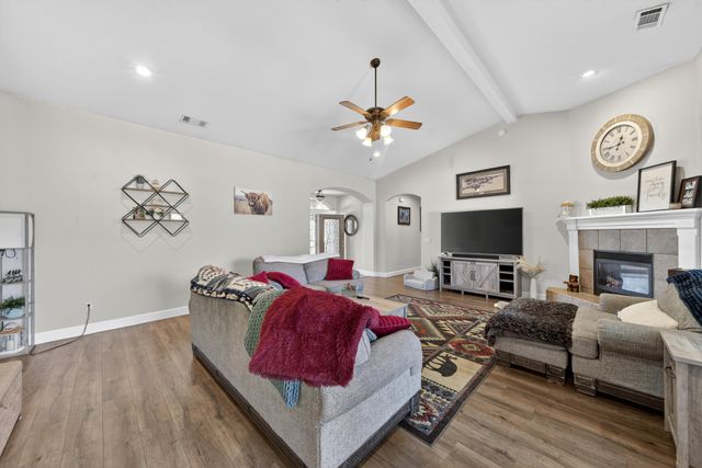 2372 Tradition Way, Redding, CA 96001