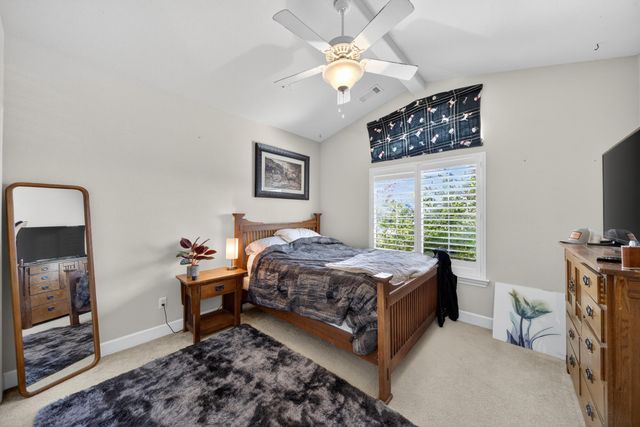 2372 Tradition Way, Redding, CA 96001