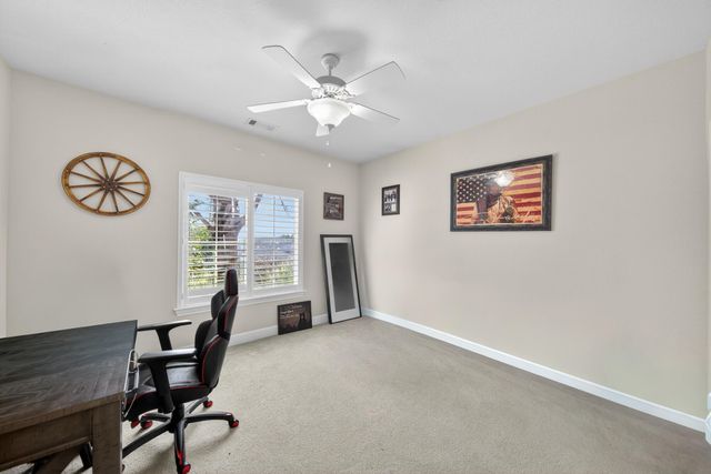 2372 Tradition Way, Redding, CA 96001