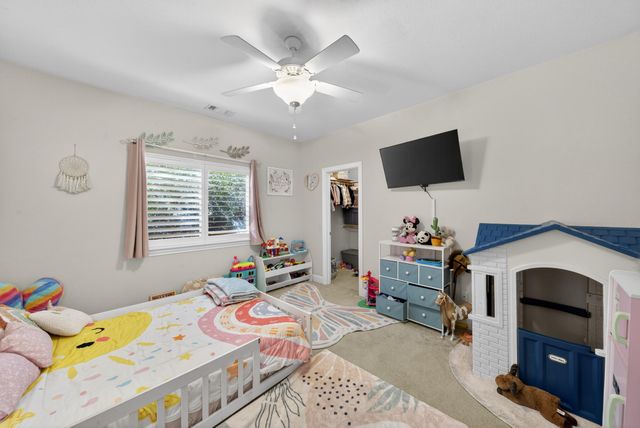 2372 Tradition Way, Redding, CA 96001