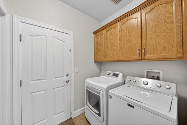 2372 Tradition Way, Redding, CA 96001