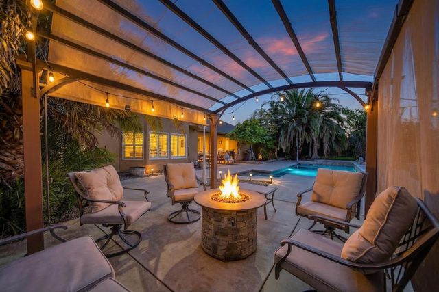 2372 Tradition Way, Redding, CA 96001