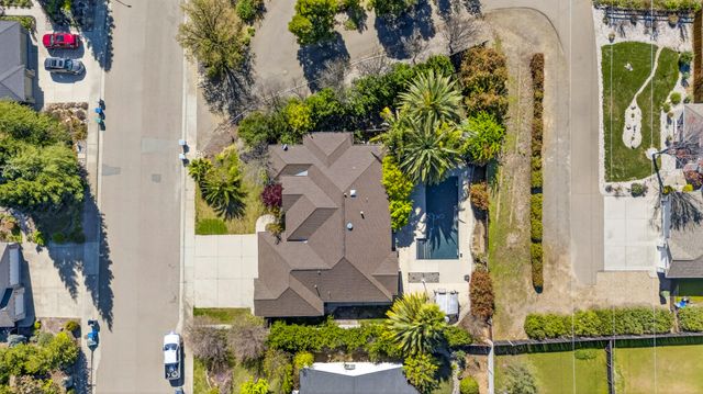 2372 Tradition Way, Redding, CA 96001