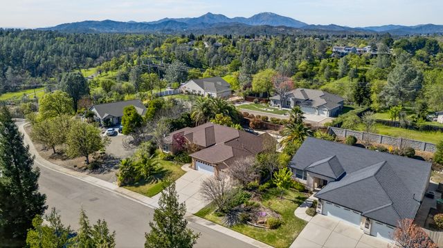2372 Tradition Way, Redding, CA 96001