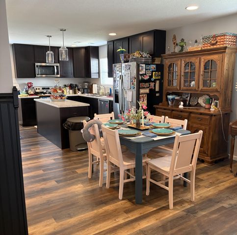 717 S ALLEN ST, Centralia, MO 65240