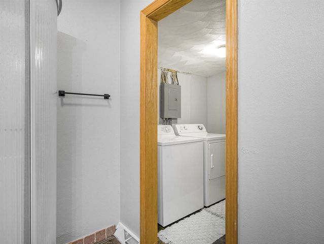 211 Warren Street, Albany, WI 53502