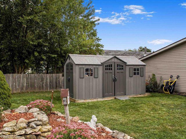 211 Warren Street, Albany, WI 53502