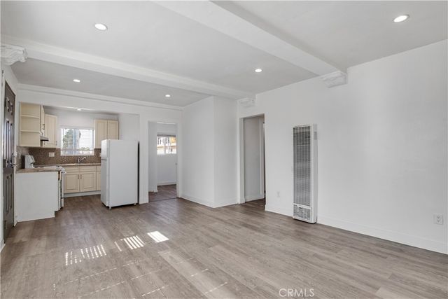522 W 82nd St, Los Angeles, CA 90044
