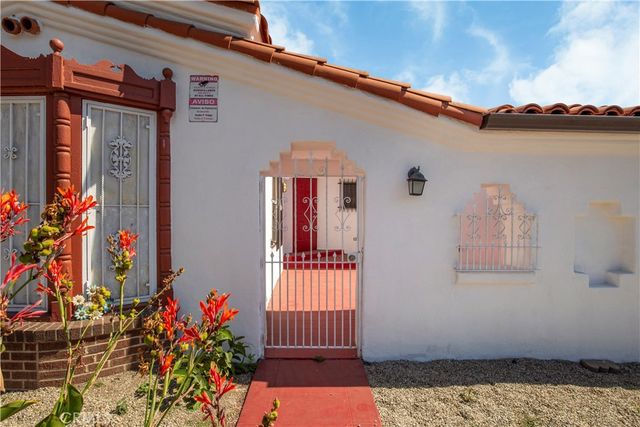 522 W 82nd St, Los Angeles, CA 90044