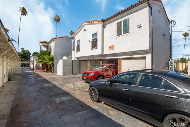 522 W 82nd St, Los Angeles, CA 90044