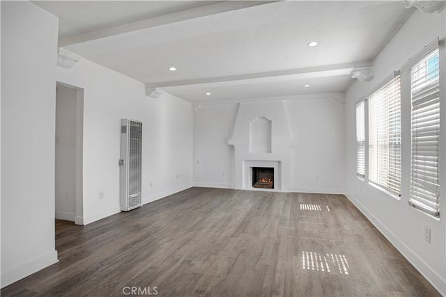 522 W 82nd St, Los Angeles, CA 90044
