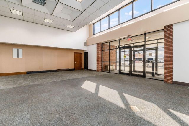 68 W Church Street, Entire 1st Floor, Newark, OH 43055
