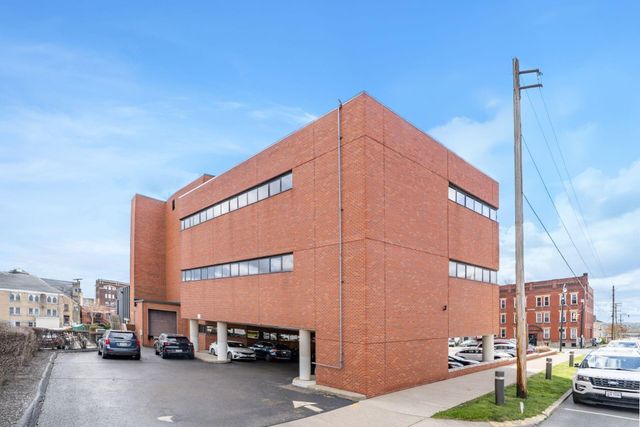 68 W Church Street, Entire 1st Floor, Newark, OH 43055