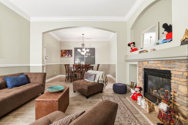 1587 Rich Dr, Yuba City, CA 95993