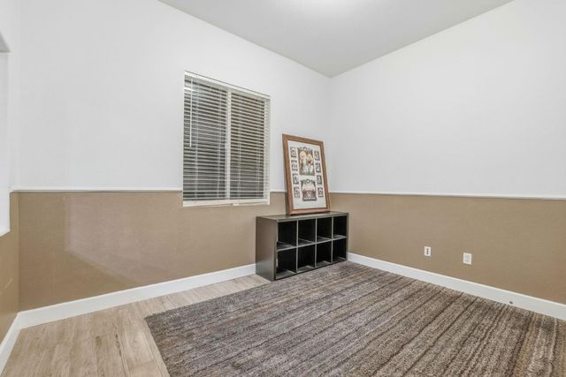 1587 Rich Dr, Yuba City, CA 95993