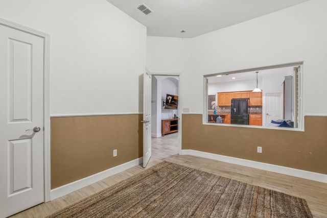 1587 Rich Dr, Yuba City, CA 95993