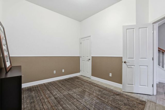 1587 Rich Dr, Yuba City, CA 95993