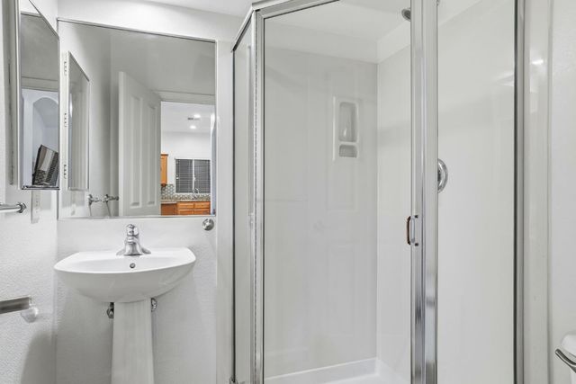 1587 Rich Dr, Yuba City, CA 95993