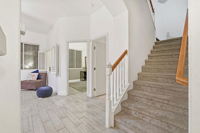 1587 Rich Dr, Yuba City, CA 95993