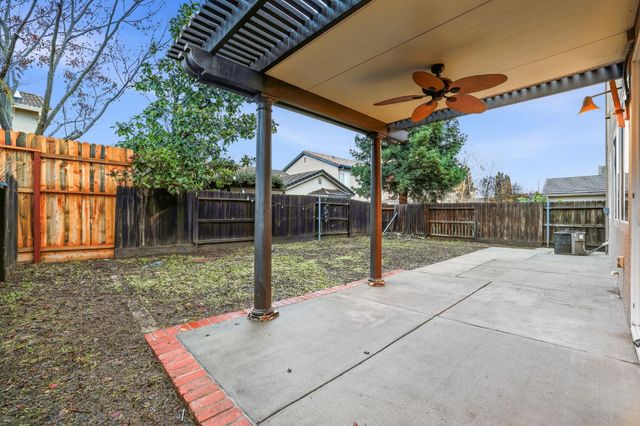 1587 Rich Dr, Yuba City, CA 95993