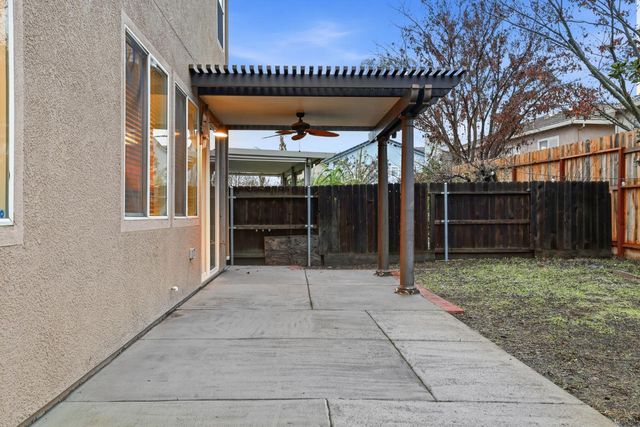 1587 Rich Dr, Yuba City, CA 95993