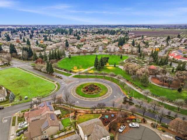 1587 Rich Dr, Yuba City, CA 95993