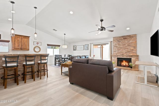 15425 N 63RD Street, Scottsdale, AZ 85254
