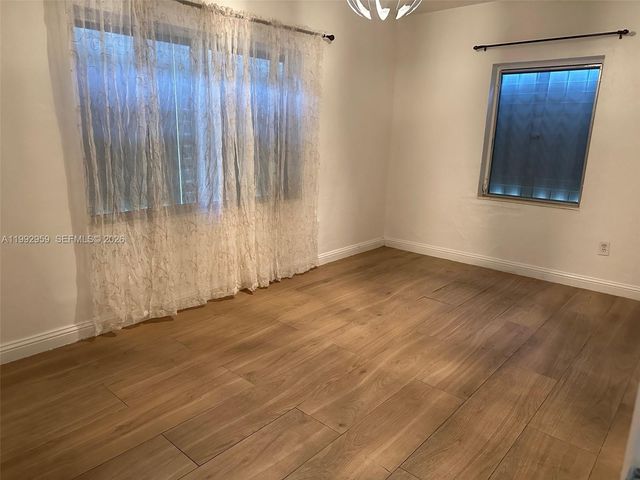 260 W 56th St, Hialeah, FL 33012