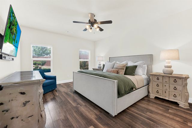 3024 Greenway Drive, Burleson, TX 76028
