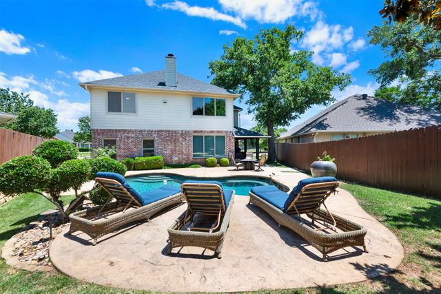 3024 Greenway Drive, Burleson, TX 76028