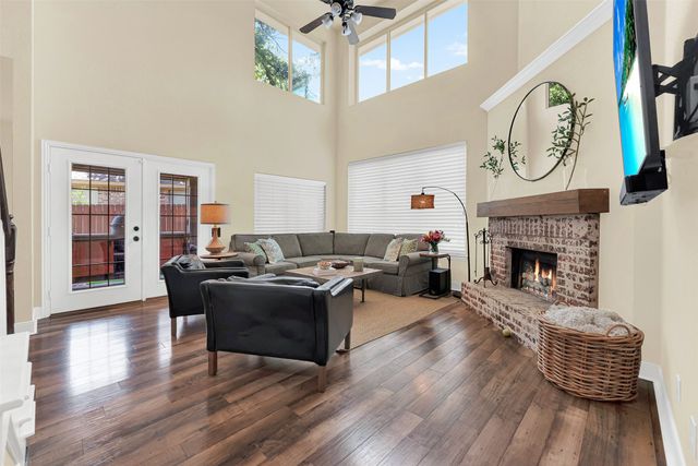 3024 Greenway Drive, Burleson, TX 76028
