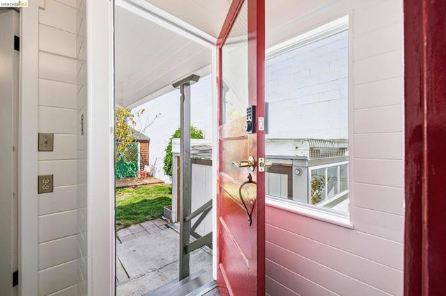 937 Grayson St, Berkeley, CA 94710