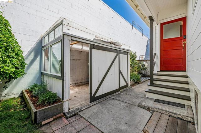 937 Grayson St, Berkeley, CA 94710