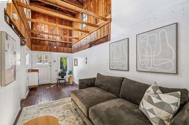 937 Grayson St, Berkeley, CA 94710