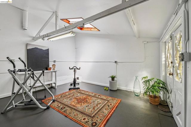 937 Grayson St, Berkeley, CA 94710