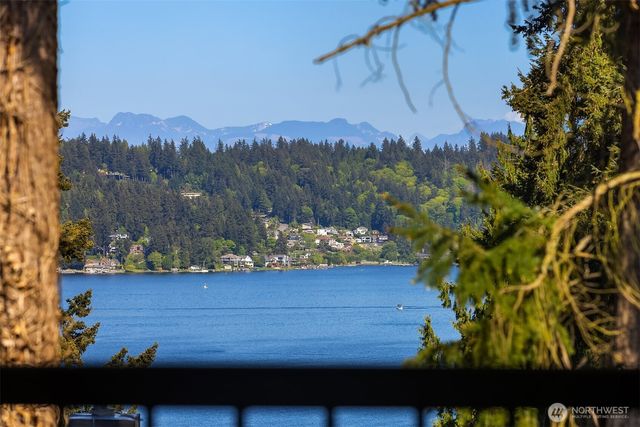 3216 168th Place SE, Bellevue, WA 98008