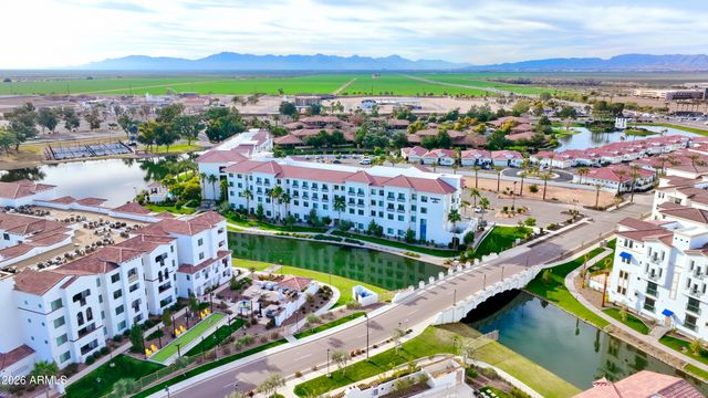 2747 W Queen Creek Road 102, Chandler, AZ 85248