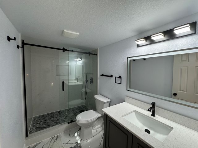 1020 Crazy Horse, Quinlan, TX 75474