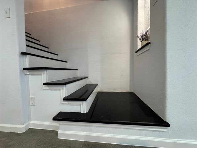 1020 Crazy Horse, Quinlan, TX 75474