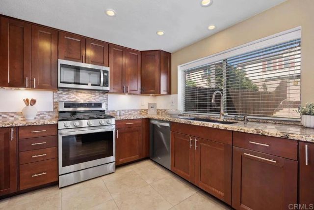 1606 Wesley Way, Vista, CA 92081