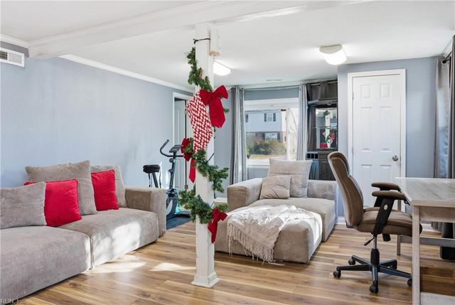 1527 Grove ST, Hampton, VA 23664