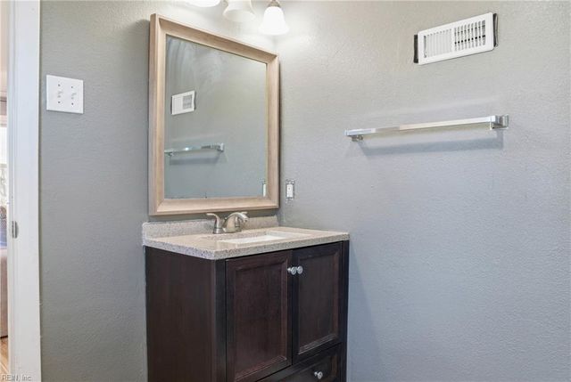 1527 Grove ST, Hampton, VA 23664