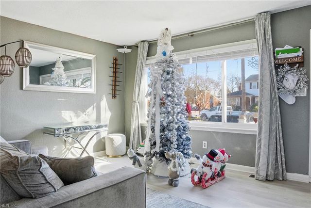 1527 Grove ST, Hampton, VA 23664