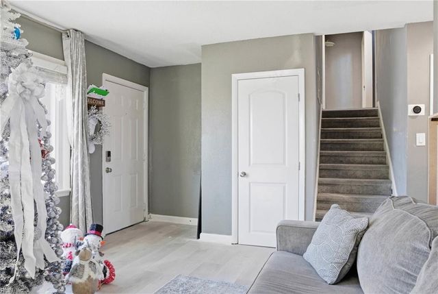 1527 Grove ST, Hampton, VA 23664