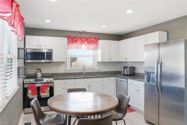 1527 Grove ST, Hampton, VA 23664