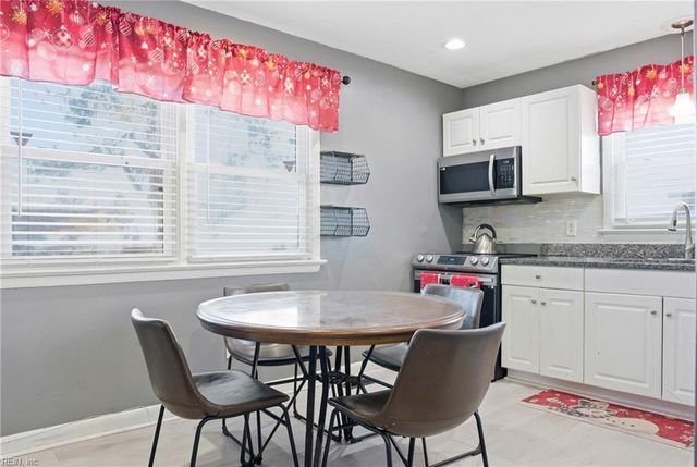 1527 Grove ST, Hampton, VA 23664