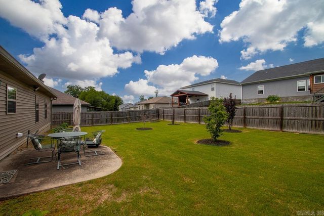 608 Surrey Lane, Benton, AR 72015