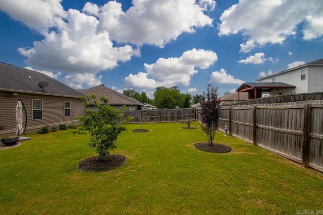 608 Surrey Lane, Benton, AR 72015